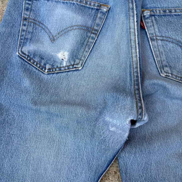 Vintage 90s Levis 501 Blue Button fly Denim Made in USA Jeans Actual 32x29.5 - Picture 9 of 12